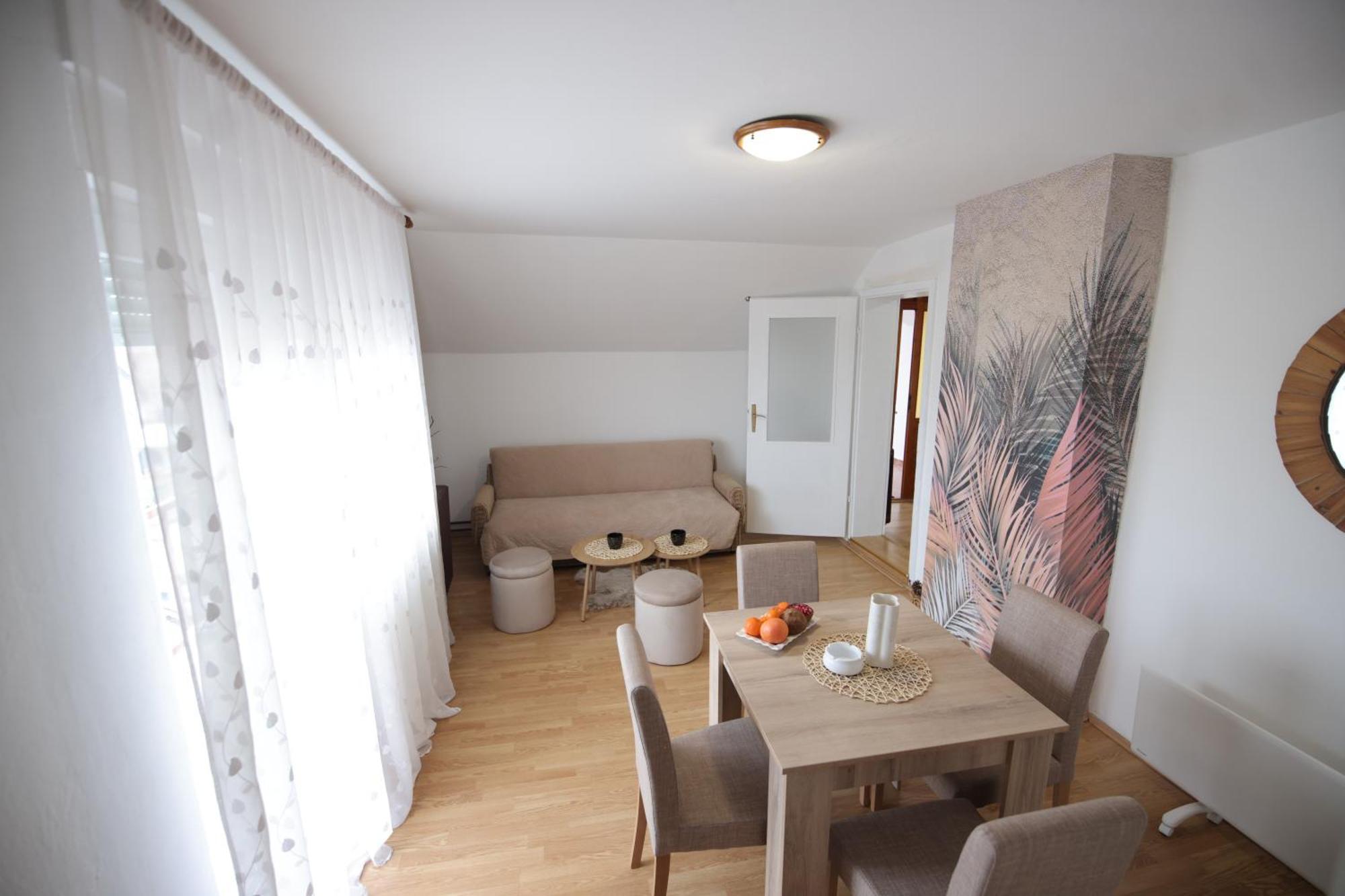 La Perla Apartment *